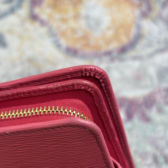 Prada Vitello Move Compact Wallet - Picture 11 of 16